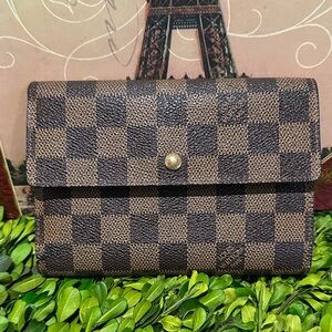 Louis Vuitton trifold Damier canvas wallet